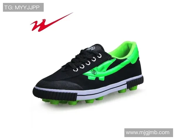 足球明星训练鞋时尚搭配女孩的运动魅力展现与风格解析